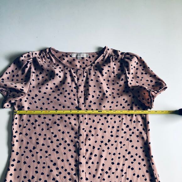 Ann Taylor LOFT SZ S Jagged Dots Career Top Blouse Pink Animal Print - Picture 7 of 9